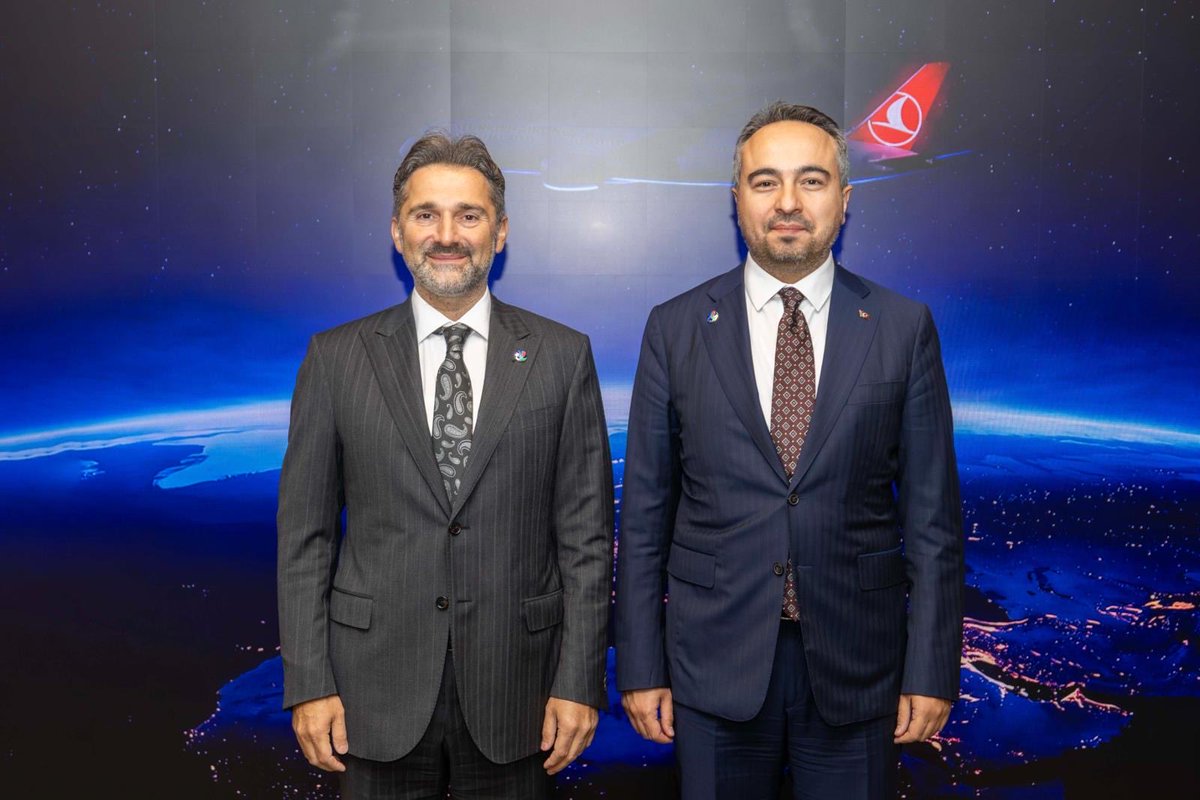 burakdemiralptr's tweet photo. THY Yönetim Kurulu Başkanı Sayın Murat Şeker ile gerçekleştirdiğimiz toplantıda zirve hazırlıklarımızı ve iş birliği alanlarımızı ele aldık.

Türkiye’nin ev sahipliğinde düzenlenecek #COP31’i, güçlü organizasyon yapımız ve ortak çalışma anlayışımızla başarıyla gerçekleştireceğiz.

@TK_TR 
@turkiyecop31 
@csbgovtr