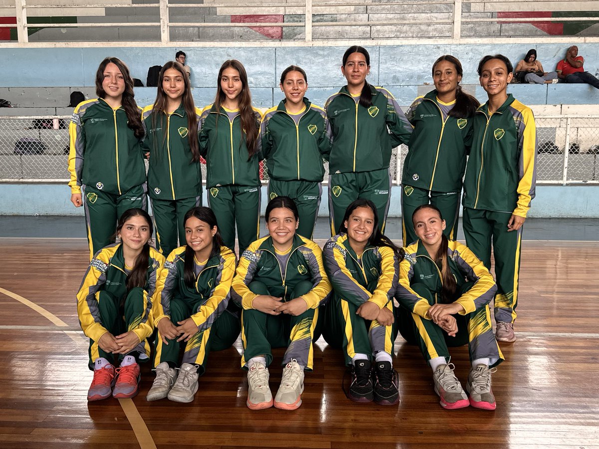 EducacionZ7_Ec's tweet photo. [MACHALA] ¡Un nuevo reto deportivo inicia! 

180 deportistas de la provincia de El Oro rumbo a su participación para lo que será la XIII edición de los Juegos Deportivos Nacionales Prejuveniles 2026. 🤼‍♀️🏊‍♀️⛹️‍♀️

¡Éxitos campeones! 💪🏻 https://t.co/zd2fgNgbQv