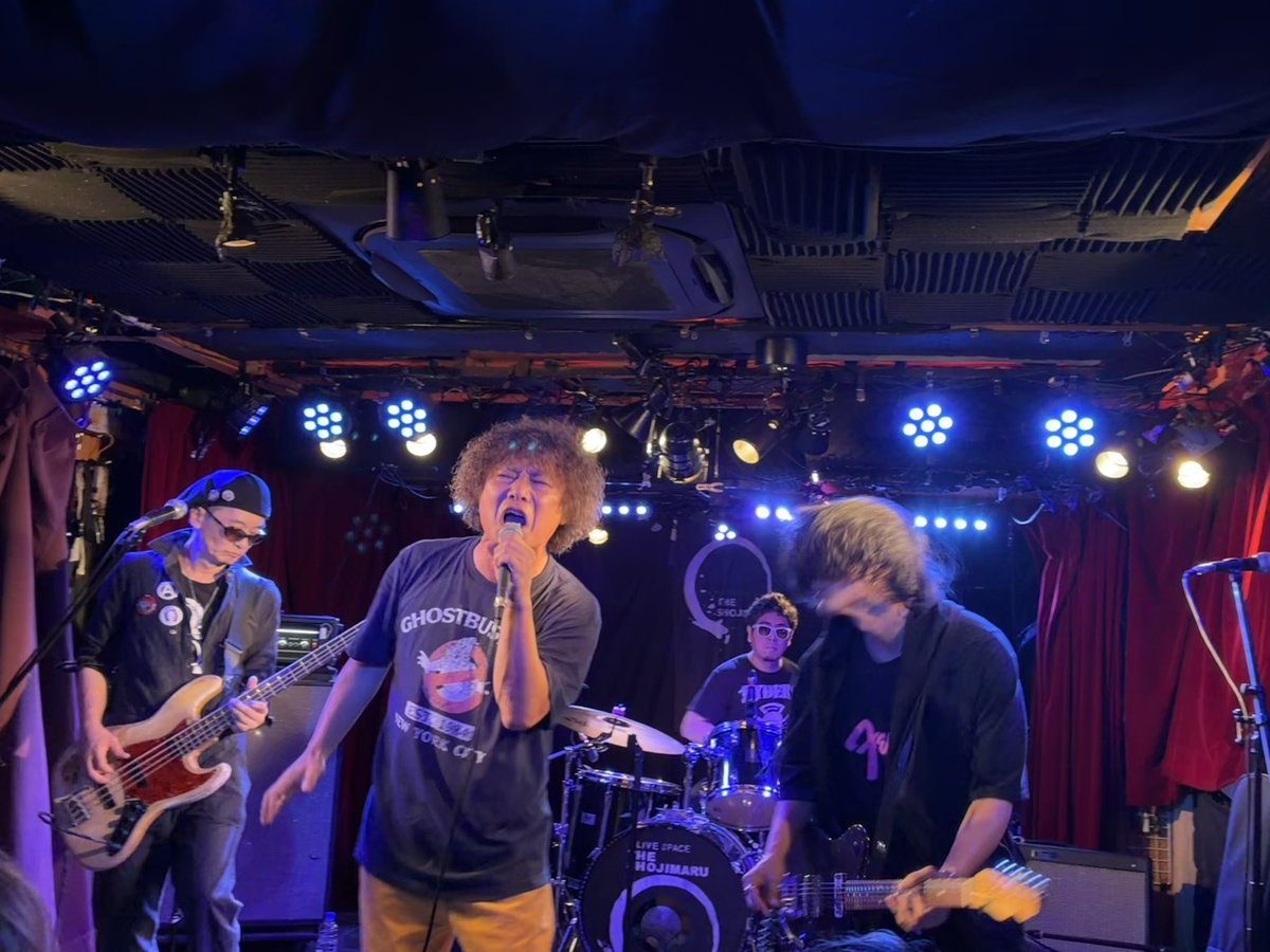 Soul_Chillen's tweet photo. マジでシャクリハが最強だった。
新曲、良かったー！これからの進化がめっちゃ楽しみな曲。確実にもっと良くなるもの。
シャクリハのライブはホント楽しい。今日も良い音聴きまくれて幸せ。
ありがとー！ https://t.co/GLqSuo3mlQ