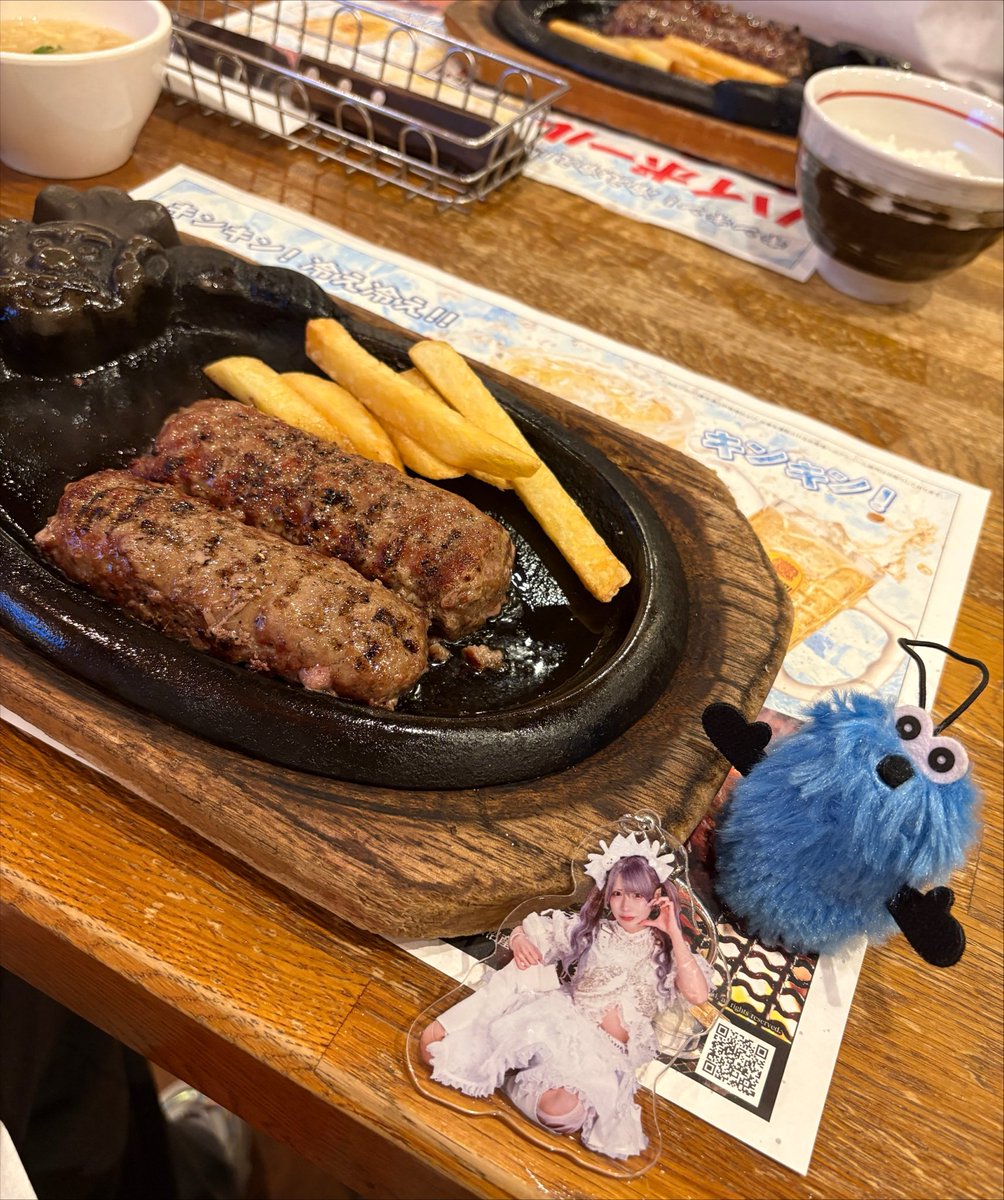 3_itk2's tweet photo. お目当てスイカ食べ放題🍉 https://t.co/dYqOBwYs9k