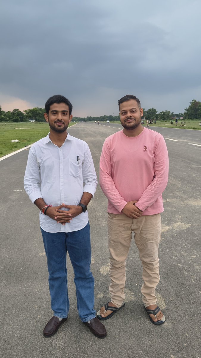 Talk_Priyanshu's tweet photo. It was a delight to meet Ashish Bhai in Begusarai!✨❤️👥 https://t.co/GnYAErR7D1