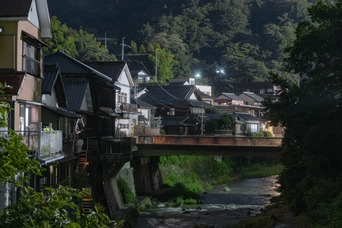 hitoritabiken's tweet photo. 夜の重伝建をてくてく。恐ろしいほどに人と会わなかった。 https://t.co/QoT6qw3d4H