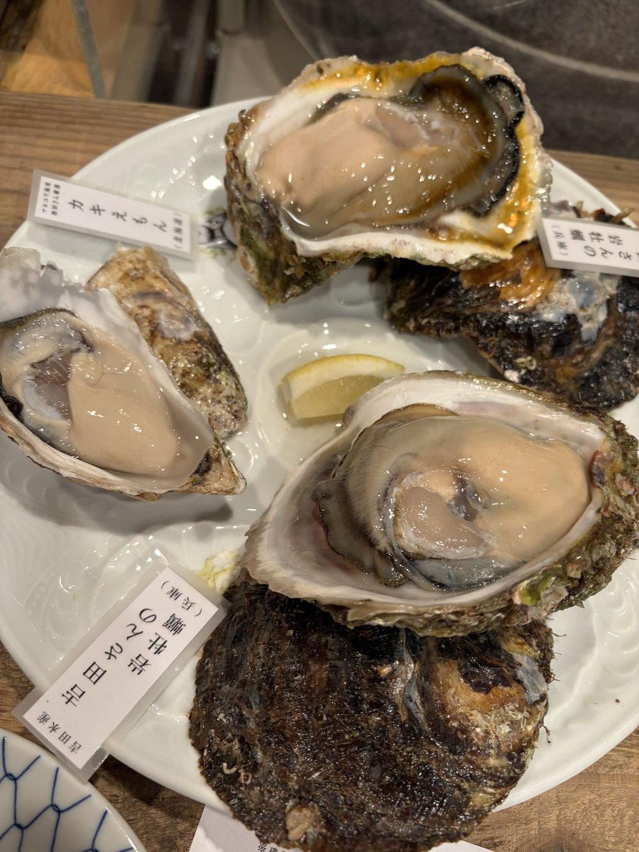 akkunyo's tweet photo. 怒涛の一週間！
栄養満点で夏を乗り切る！
滑り込みジムのトレミでなんとか100km超え！
#牡蠣づくし
#特上うなぎ
#オールスター
#サトテル https://t.co/hRNxtXkbMh