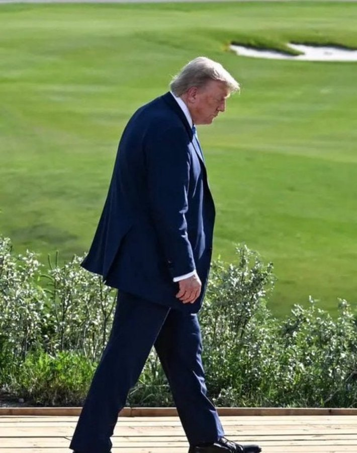 Alice1234ff's tweet photo. This image depicts a man who gave up all he possessed to protect a nation he cherishes deeply. Show your support with a '❤️' if you feel the same! https://t.co/Ip07HA5z8K