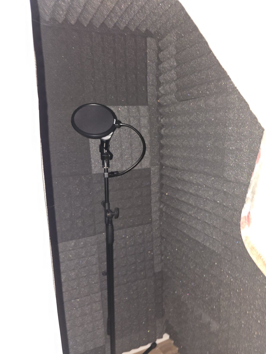 Yazucci_'s tweet photo. After a month of pure dedication, literal sweat and tears, countless hours of 3D printing and 150riyals
I built a studio-quality recording booth out of a refrigerator box.
Who needs a fucking studio?
Not me. https://t.co/Gmoi9Iq9Fa