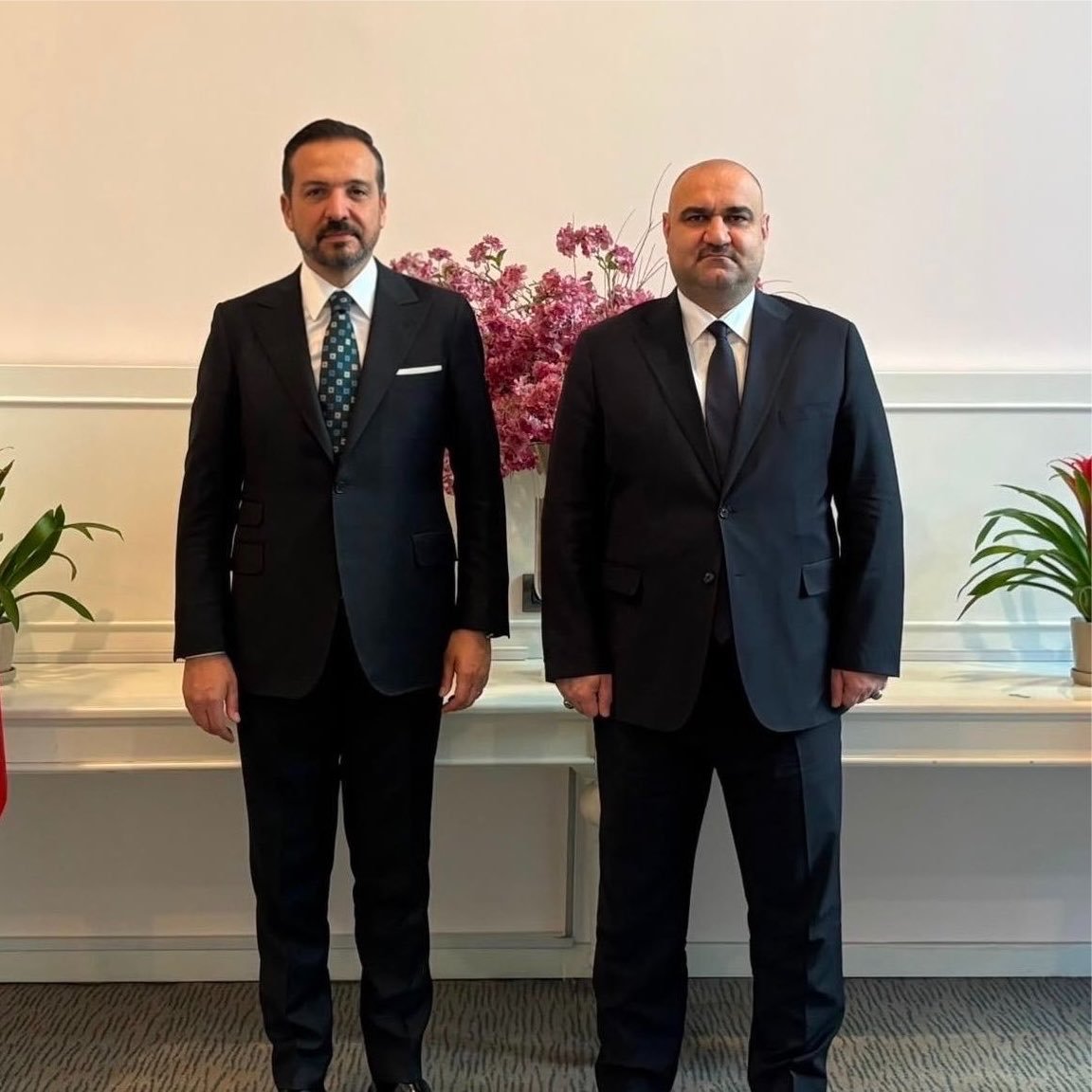 suriyeturkmnler's tweet photo. Türk Devletleri ile İlişkiler Başkanı Kürşad Zorlu:

➔ "Kerkük, Türk Dünyası Belediyeler Birliği'ne katılmıştır, Türk dünyası için hayırlı olsun." https://t.co/ol1CUGkYac
