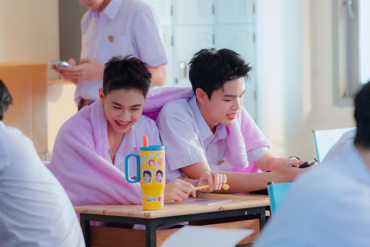 shane_tnp's tweet photo. ยิ้มแฉ่งเลยนะเอสเพื่อนรัก

MAKE IT RIGHT HEART
#MIR2026EP3 https://t.co/v0Dk4T7QEh