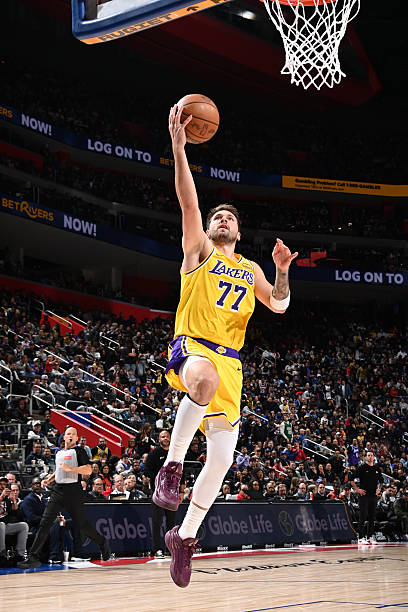 ClutchNumbers's tweet photo. Best Drive FG% In The 2025-26 NBA Regular Season (Min. 200 Drive FGA):

1. Luka Doncic — 60.3%
2. Shai Gilgeous-Alexander — 59.2%
3. Anthony Edwards — 59.0%
4. Donovan Mitchell — 58.8%
5. Davion Mitchell — 57.8%
6. Austin Reaves — 57.7%
7. Kevin Durant — 57.4%
8. Norman Powell — 56.9%
9. Keldon Johnson — 56.8%
10. Payton Pritchard — 56.1%