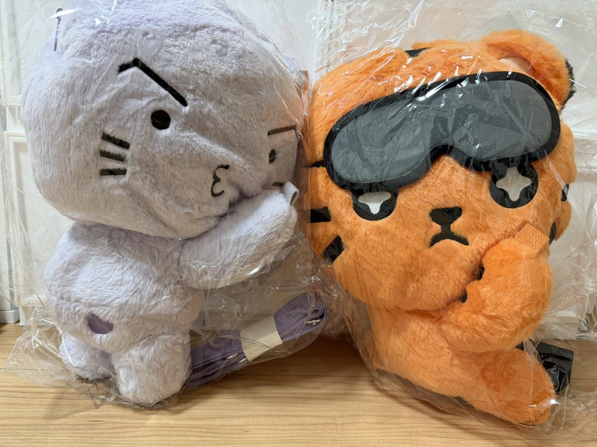 mi___tiny_'s tweet photo. @0
ペンラぬいバックのお譲り先を探しています🙇‍♀️
Qoo10購入分が間違えてダブってしまいました💦

譲　ホンジュン・サン
求　各8,500円(Qoo10購入額よりお値下げ）

※外袋のビニールに皺あり
※未開封の為封入トレカ未確認です

ペンミ手渡し可能な方、お気軽にお声がけください🙏
#ATEEZ譲 https://t.co/cfAmQQDFr6