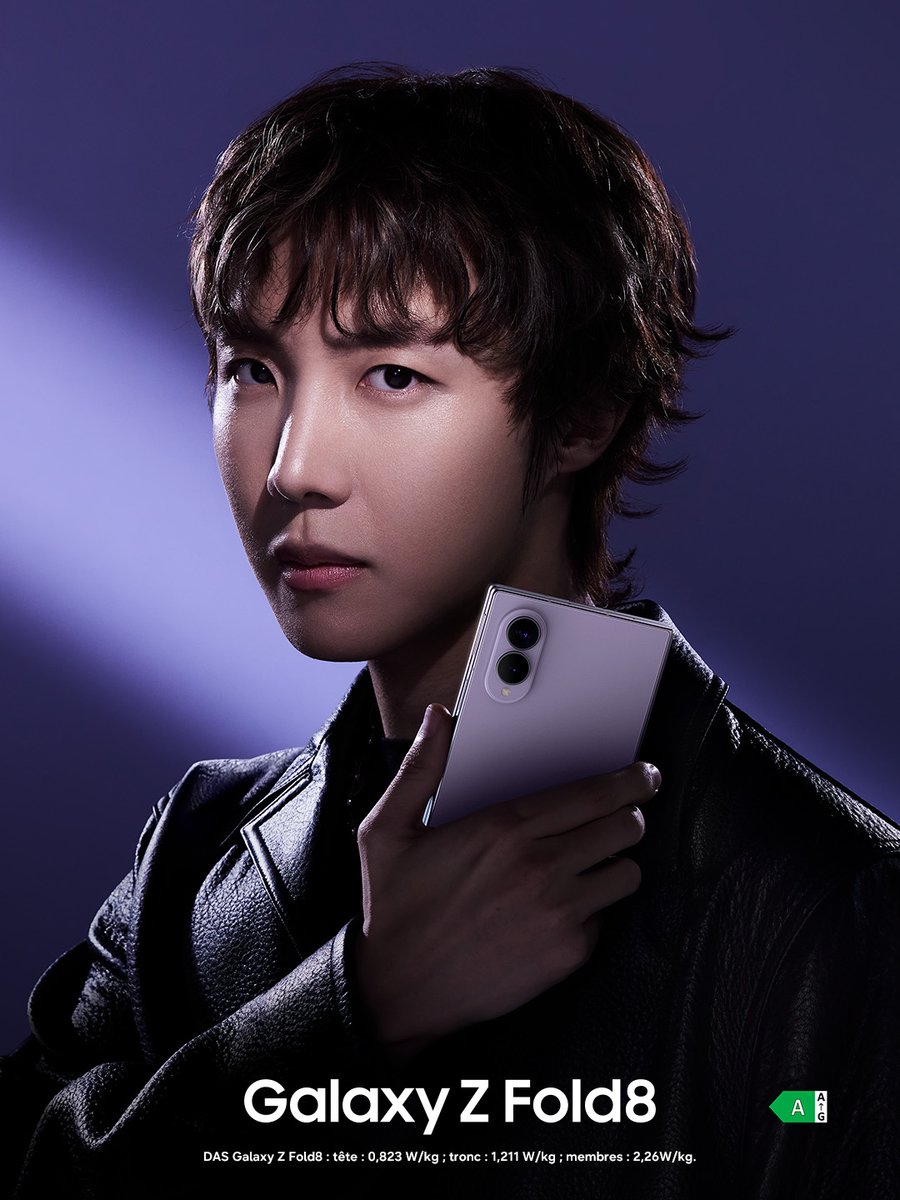 SamsungFR's tweet photo. Enfin ! Le tout nouveau #GalaxyZFold8 est enfin là !💥 j-hope adore déjà le nouveau format. 
On espère que vous l'aimerez aussi ! ✨ #GalaxyAI #GalaxyZFold8

 Replay du livestream Galaxy Unpacked dispo sur le site Samsung. https://t.co/sGIxNf1RlL