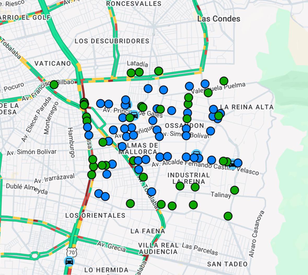 MuniLaReina's tweet photo. TODOS LOS SEMÁFOROS OPERATIVOS 🚦✅

A esta hora en #LaReina, que ha sobrellevado de muy buena forma estas horas iniciales de precipitaciones y viento. 

🚔🚨 1419 (Atención y gestión municipal 24 horas).
📲🙋🏻‍♀️ + 56 9 7333 7163 (WhatsApp para solicitar nylon o sacos de arena). https://t.co/vJrPKmTg6Y