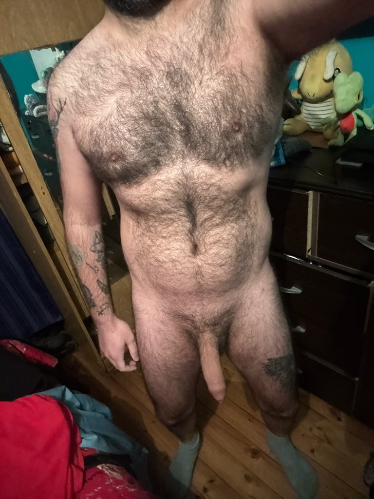 AnibalMO29's tweet photo. Los días lluviosos me paran el pico 🥵😈 https://t.co/zL4AM4PDPs