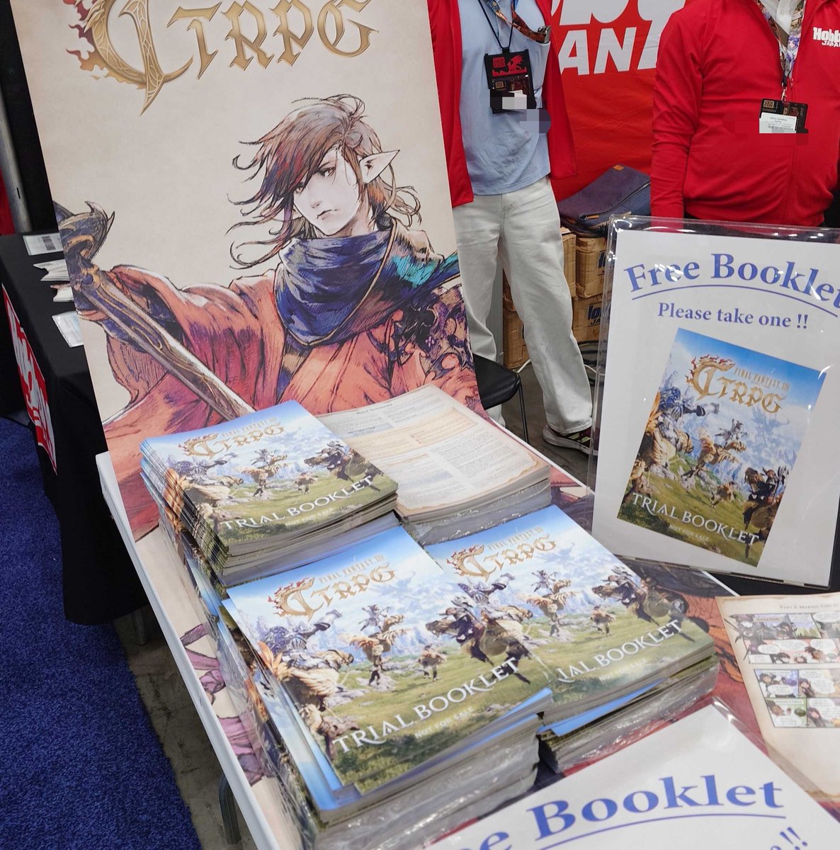 HJ_gamemedia's tweet photo. ホビージャパンブースでは、FFXIV TTRPGの英語版フリーブックレットの配布を４日間行います🙌
大好評を頂き、初日配布分も午後には終了となってしまいました！
他にも、タクティカルマップブックの販売なども行っています☝️
#HJTRPG https://t.co/0saDPFhpYN