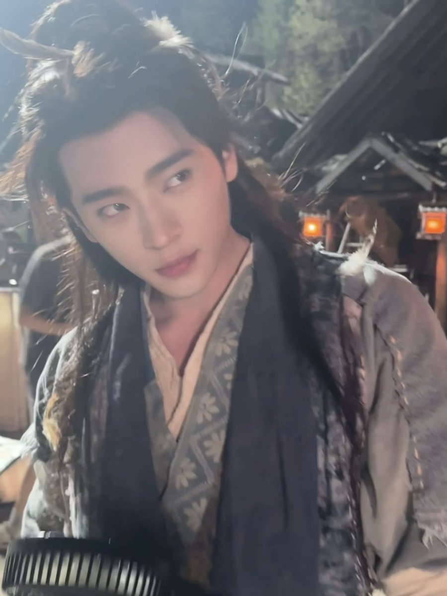 100Olv's tweet photo. 너무 많이 들어서 질리겠지만 다시 한 번 더 잘생긴거 축하해 https://t.co/xddaAFich5
