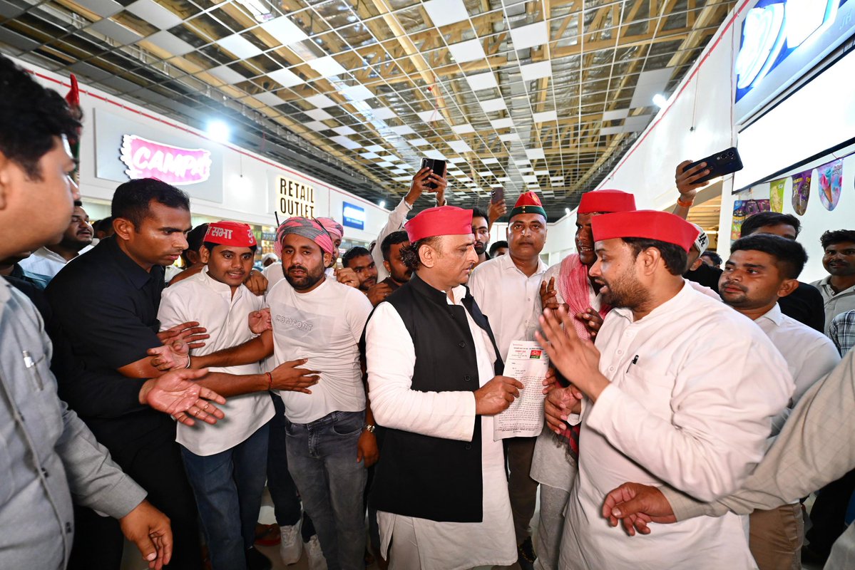 yadavakhilesh's tweet photo. https://t.co/zYxkWGVT0Y