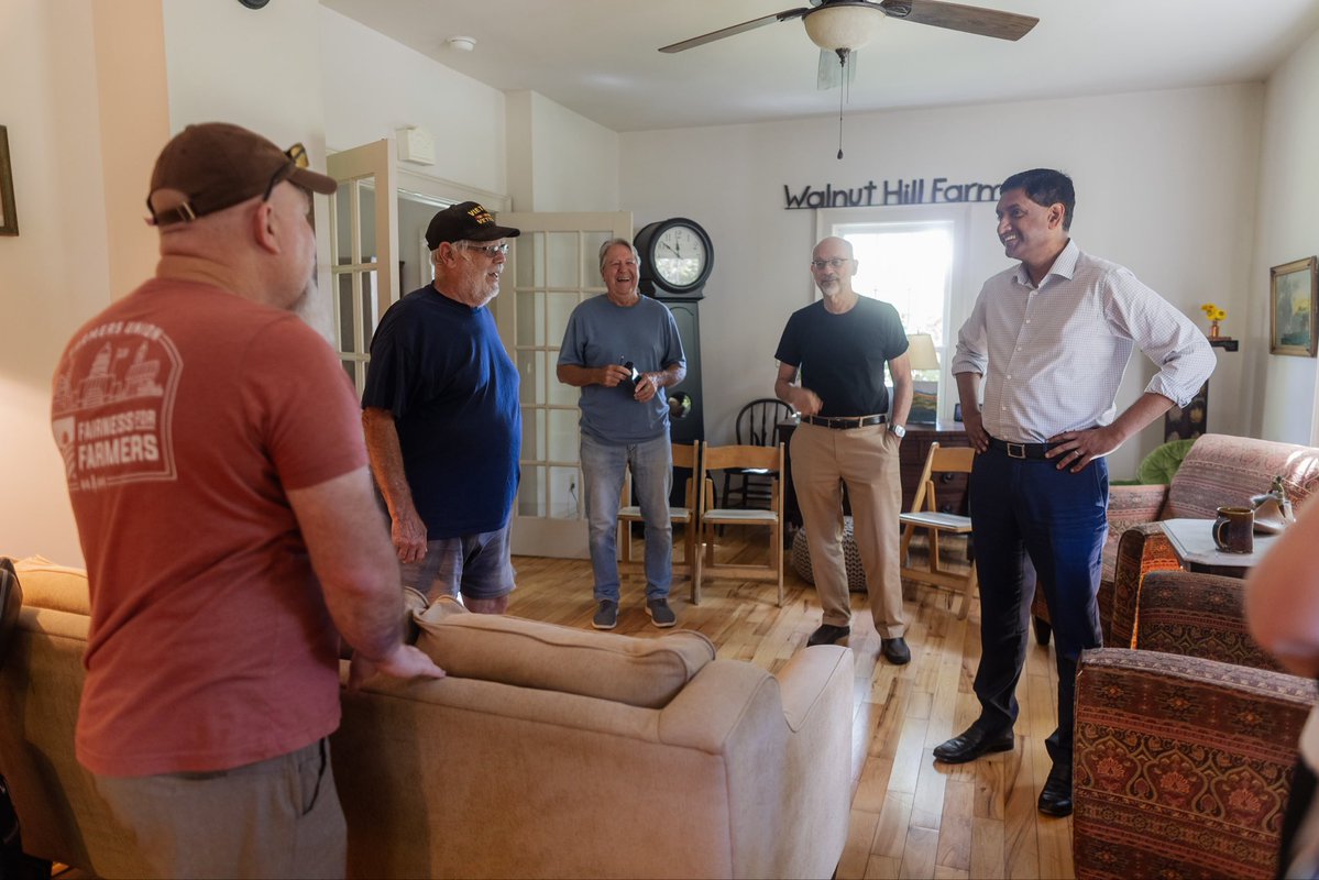 RoKhanna's tweet photo. Yesterday, I met with workers in Erie. Trump told them he would make Erie a manufacturing superpower and bring them sand to prevent erosion from the lake. The record -- no manufacturing jobs, no sand.  Erie has lost manufacturing jobs and Trump has refused to fund the sand they need.

In Pittsburgh, I met with Rep. @ChrisForPA and joined a roundtable discussion with USW workers on how we can increase union density by demanding labor neutrality from federal contractors and grant recipients.

SEIU Healthcare workers from UPMC Magee Nurses Union told me just how important it is that they get a contract with staffing standards and that we pass Medicare for All. It is unconscionable that a single nurse is currently taking care of 6-7 patients when the guidelines require under 4.