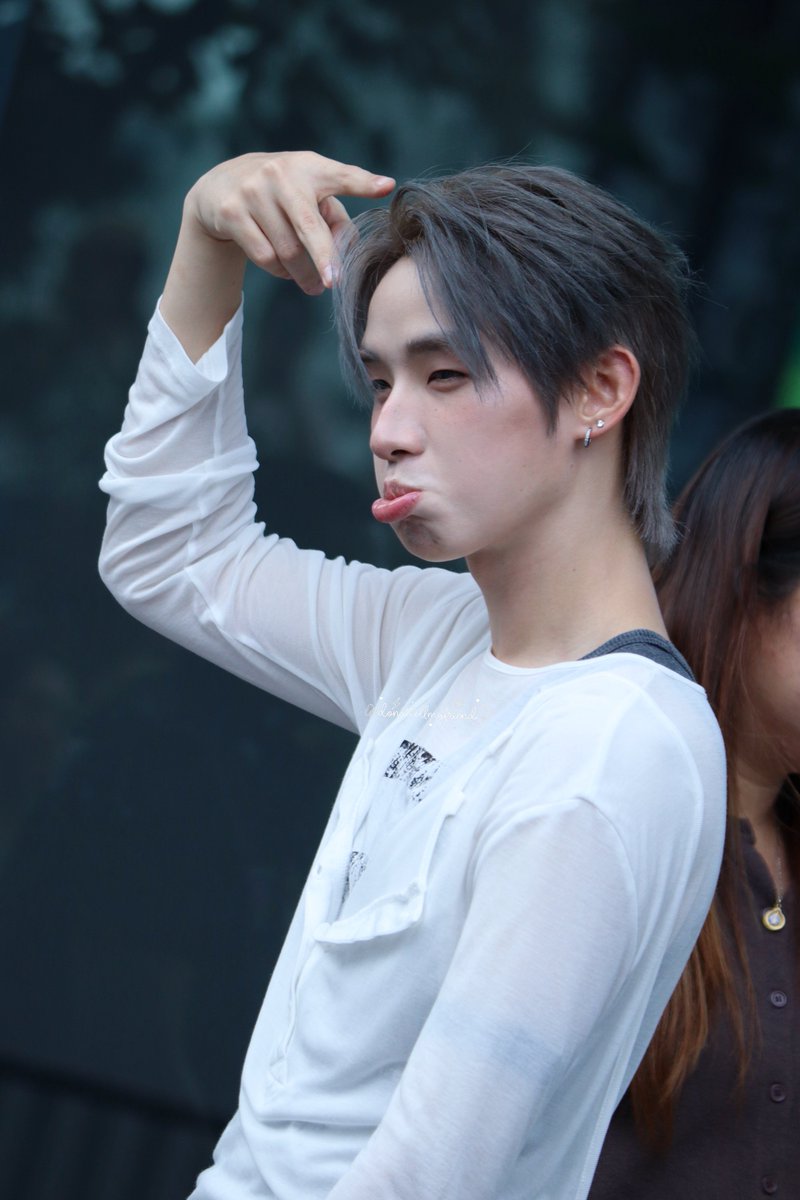 donottellmyfnd's tweet photo. ไหนบอกว่าไม่ได้ขี้งอนนนน 

LYKNxLYKYOU BOOK FAIR
#hongshihoshi 
#งานมหกรรมนิยายนานาชาติ2026xLYKN
#LYKN https://t.co/XwOICgfpun