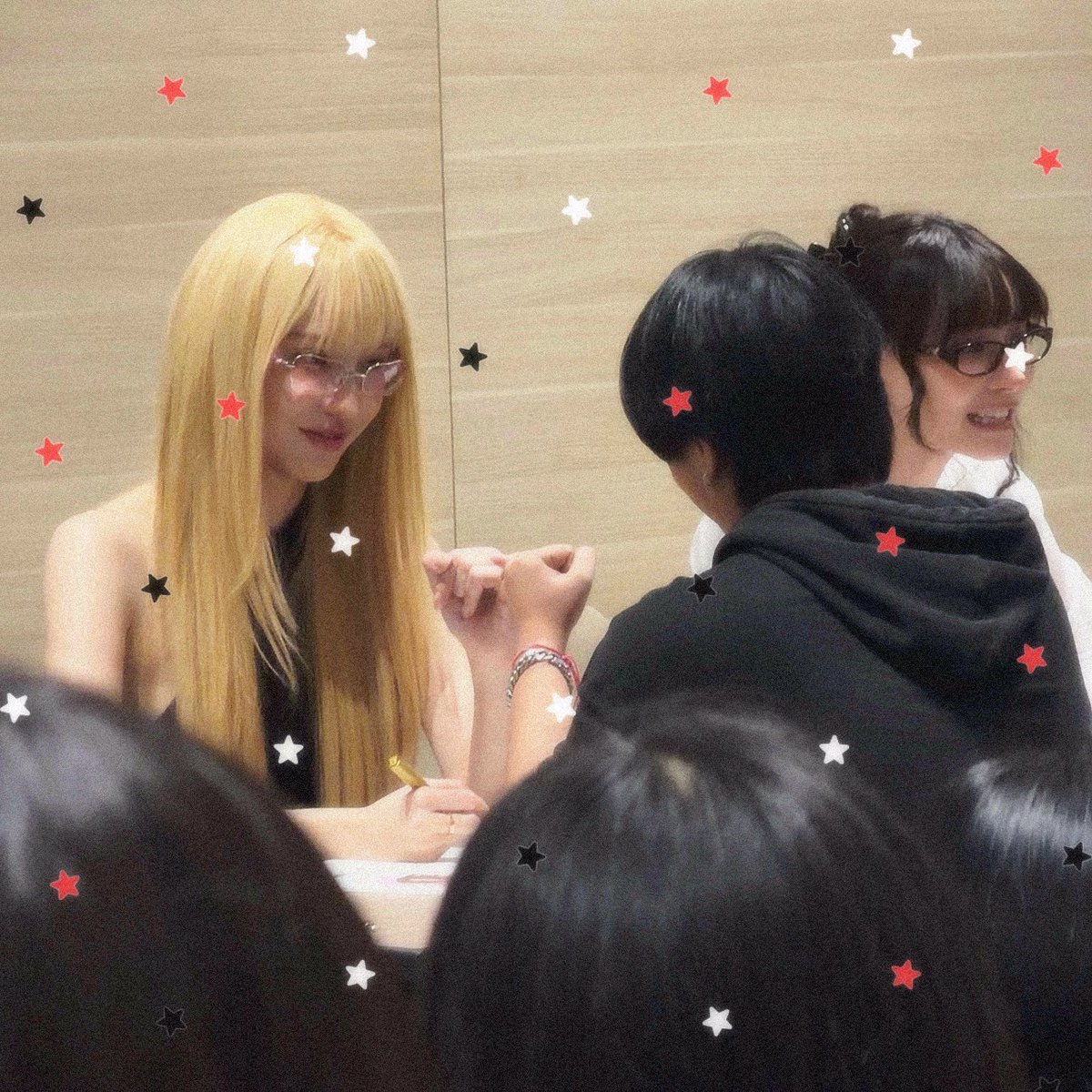 tasterppe's tweet photo. ⋆｡˚ ✩ 🦊🐯 + 🐶 יִ ◟✦✩‧₊˚

JANJINGJING JEWEL FAMSIGN 

#งานมหกรรมนิยายนานาชาติ2026xJanJingJing
#JanJingJing https://t.co/wpbH2cT83L