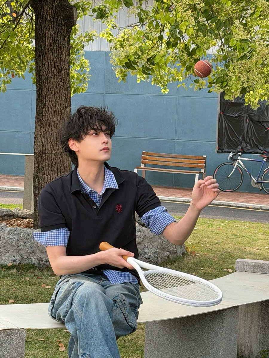 RedStringz99's tweet photo. 310726 | #Tianxuning update weibo
#TianXuning
#TodayWithTianXuning
July leaves behind its memories, while midsummer echoes with life. π§©
#OnePlogToSayGoodbyeToJuly #AChanceEncounterThisSummer
π : https://t.co/IqEbsJH9c2 https://t.co/rcrxBE2X7f
