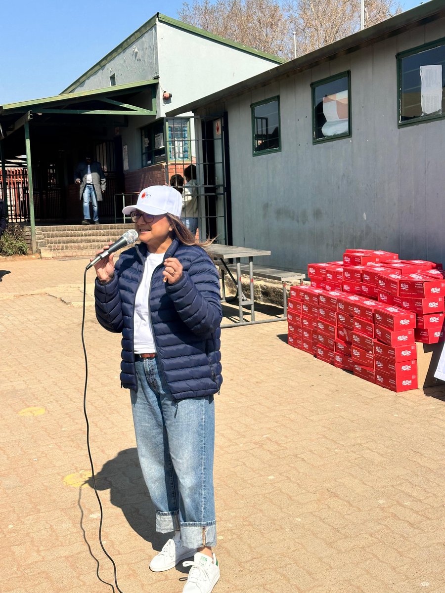 ewseta's tweet photo. Every pair of shoes tells a story of hope.

As we wrap up #MandelaMonth, EWSETA joined by sister SETA's: AgriSETA, INSETA, FASSET, LGSETA and FOODBEV SETA at Charlotte Maxeke Secondary School in Tembisa for a shoe handover and career guidance session.

#EWSETA #MandelaDay https://t.co/p01hc5D2av