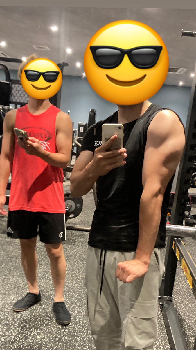 neopegax's tweet photo. トレ仲間とジム行ってばったりあったら
必ず合トレするのが恒例なんだけど
楽しすぎて3時間ぐらい
ジムに居ちゃうからあかん笑笑 https://t.co/wntDDExygv