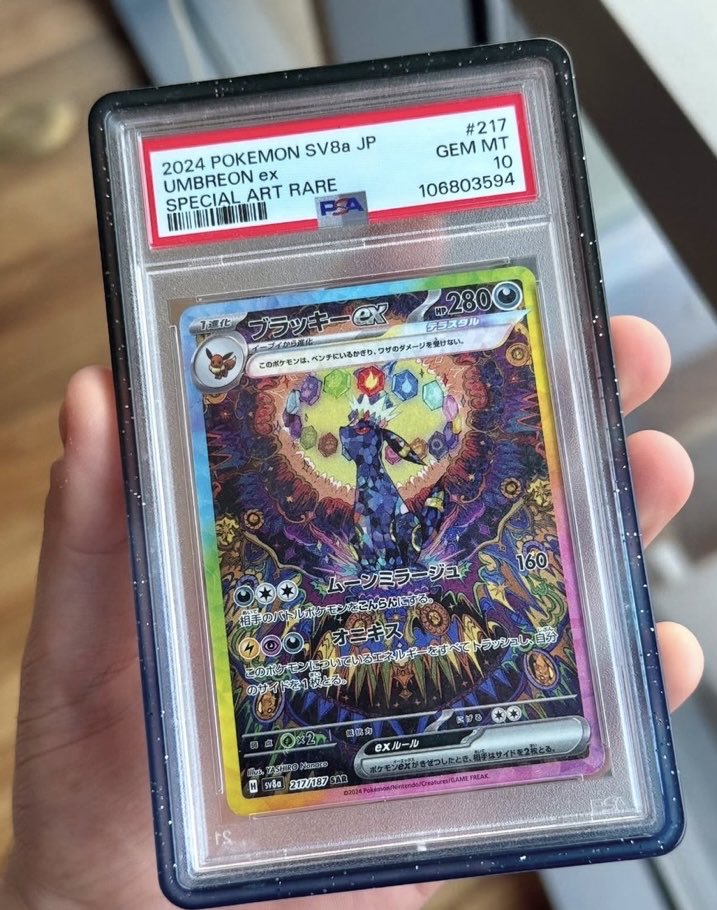 ItsJosh_202's tweet photo. Some cards are worth more than money.

This $650 Umbreon was part of someone’s personal collection and was never meant to be sold.

After hours of talking Pokémon…

He placed it in my hands.

That’s what makes collecting unforgettable. ♣️ https://t.co/MxTCcu9XwV