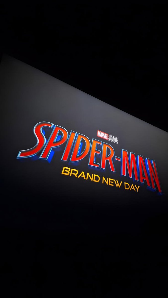 Celebupdates14's tweet photo. #SpiderMan🍿 https://t.co/ojIxVbvpDl