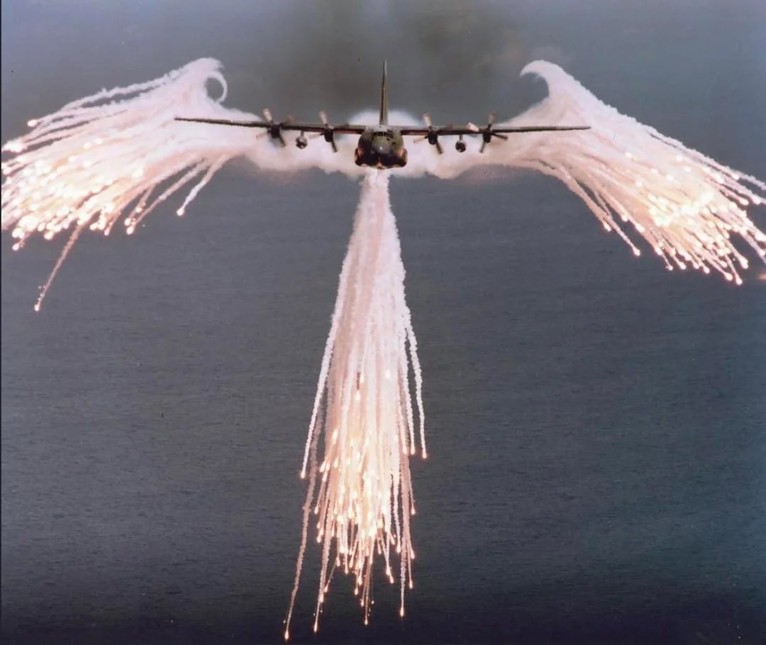 OriginFlight's tweet photo. ✈️ The C-130 Hercules has been changing aviation for over 70 years.

Cargo. Combat. Humanitarian aid. Firefighting.

One aircraft. Countless missions.

#C130 #AvGeek https://t.co/lLZFGCyQPl