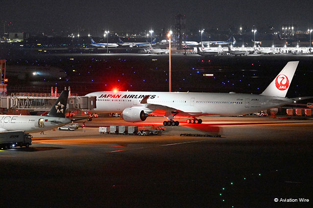 Aviation_Wire's tweet photo. JAL、A350-1000 10号機が7カ月半ぶり帰国　JFK駐機中に他社機が接触 
https://t.co/lEoRkZFSQF

JFK駐機中イスラエル機にぶつけられたJALのA350-1000 JA10WJが羽田に帰ってきました。D滑走路に着陸後、141番スポットに入りました。 https://t.co/J6gRUaqu5C