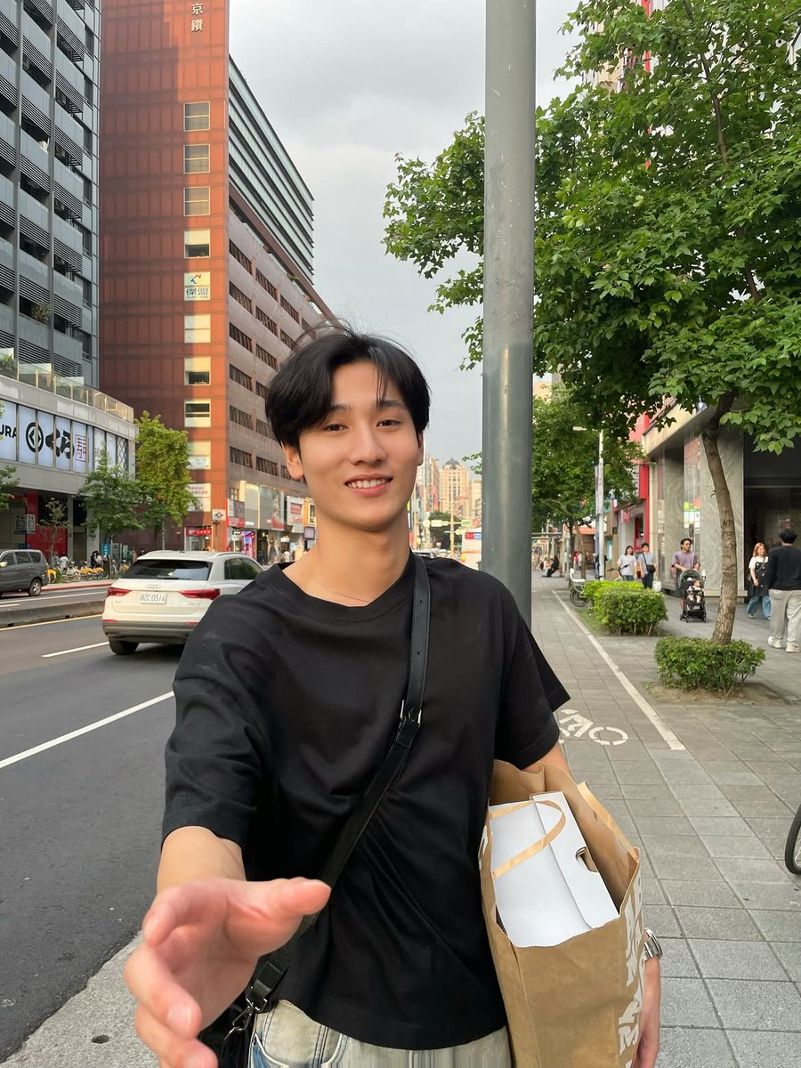 taesons_support's tweet photo. O sorriso tão fofo🥹❤️
#taesons https://t.co/C3KXmipYeH