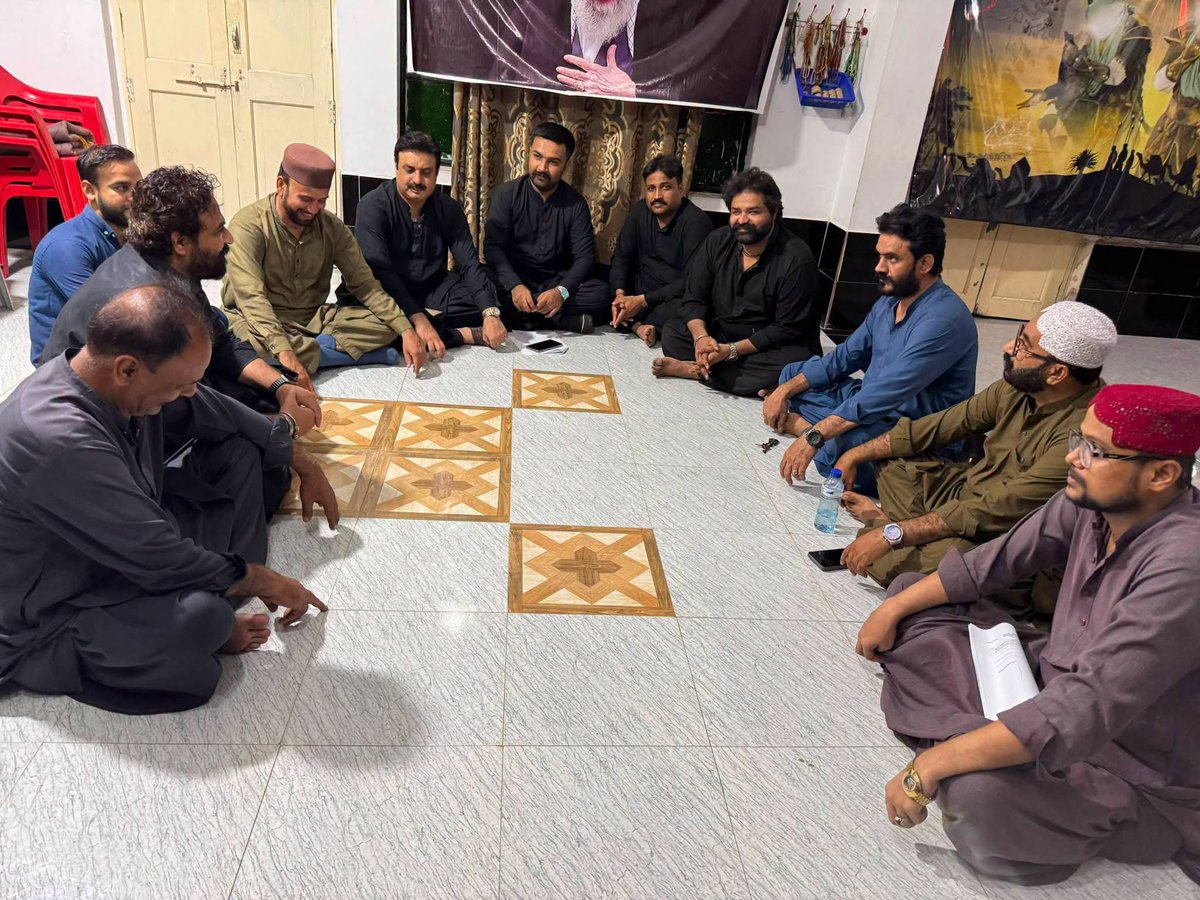 akramsamoo1234's tweet photo. حیدرآباد 30 جولائی 
پاکستان پیپلز پارٹی ضلع حیدرآباد کے صدر *سید حسین طارق شاہ جاموٹ* جنرل سیکریٹری *وسیم راجپوت* کی ہدایات کے مطابق *جموں و کشمیر قانون ساز اسمبلی کے انتخابات* کے سلسلے میں حیدرآباد میں گڈس ناکہ یثرب ہوٹل اسٹیشن روڈ پر مقیم کشمیری  ووٹ،اکرم سموں کچھی، تھے https://t.co/PIiQ3Z7t4r