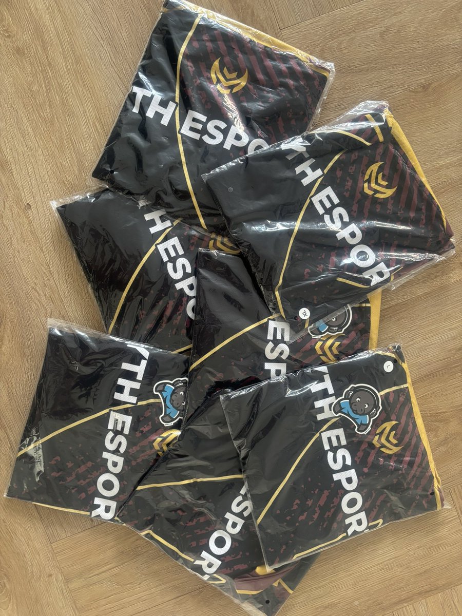 Myth_NL's tweet photo. Look at what came in today @ManateeGG 👀 https://t.co/11Icz198zu