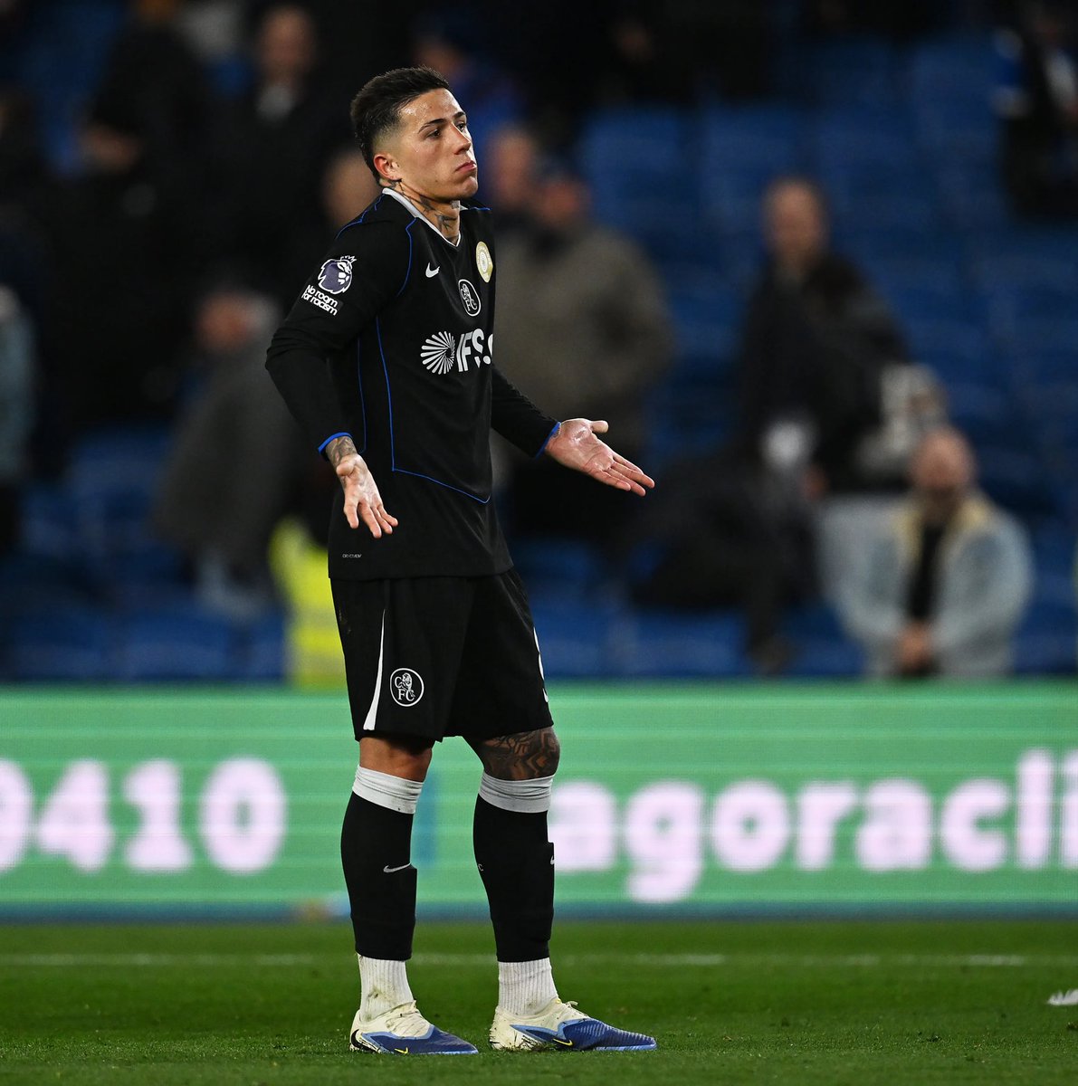 CFCPys's tweet photo. Is anyone else a bit surprised at the lack of updates around Enzo Fernandez? 

The whole situation is silent. I am a bit surprised he has not done any interviews, however, is there even any club that wants him for £100m+? It doesn’t seem like it. 

So what can he force if there’s nothing to force? 

No questions in press conferences, no updates, nothing. Strange 🤔