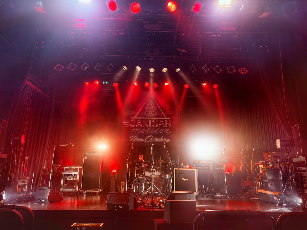tooru_yoshida's tweet photo. JAKIGAN MEISTER@渋谷www x Tour Final終了！短くも濃密な楽しきツアーでした！今宵もよく笑いました！(おかわりは調子乗り過ぎたかなー)ﾃﾞﾓﾓﾘｱｶﾞｯﾀﾖｳﾃﾞﾖｶｯﾀﾉｶﾅ😂メンバースタッフそしてフロアの皆様に心から感謝です！ありがとうございました❗️ https://t.co/3NfVVvPf1X