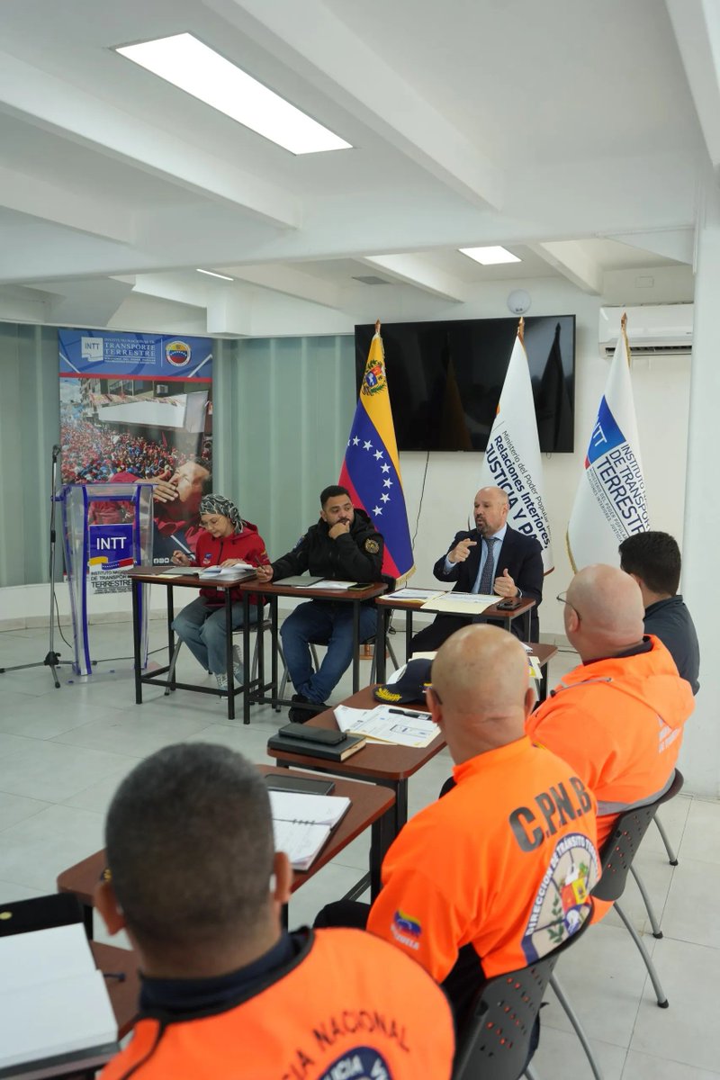 InttContigo's tweet photo. Este jueves 30 de julio, el presidente del INTT, Dr.Luis Granko, encabezó junto a su equipo gerencial la instalación de la primera reunión de la Comisión Permanente para la Seguridad Vial y de la Reducción de Siniestralidad Sector Motorizado https://t.co/i3U0aarXTX