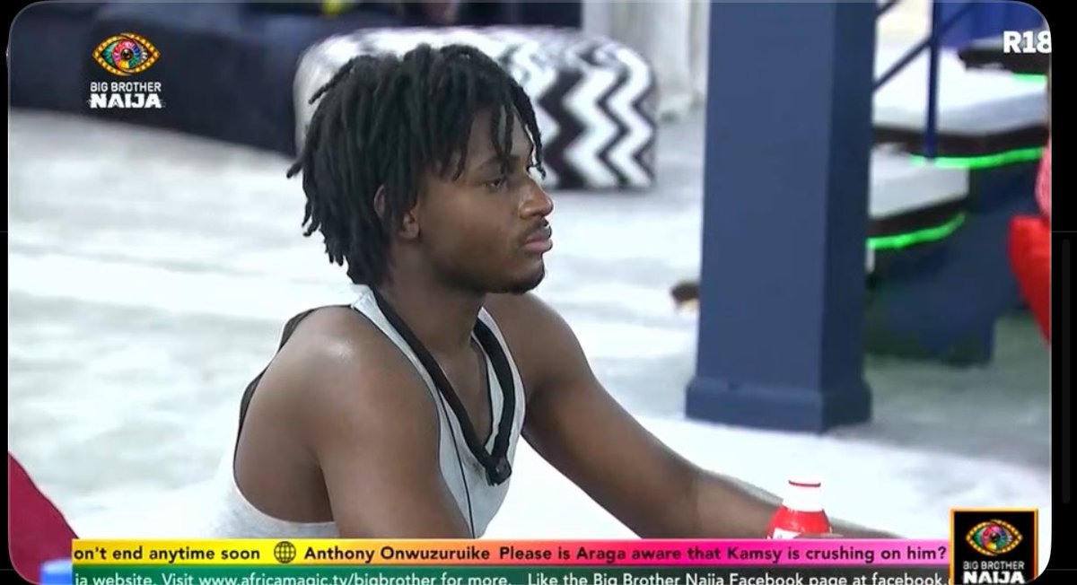 just_me_YES_ME's tweet photo. Who is this guy ???  #BBNaija https://t.co/T0AB4U7tby