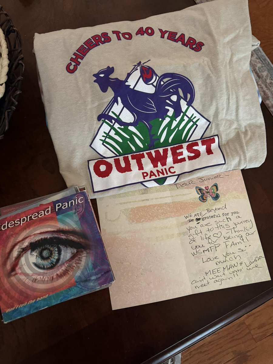 steelydeeno's tweet photo. Solid mail day #PanicFam #4RIDEON https://t.co/9DlBFsKrNX