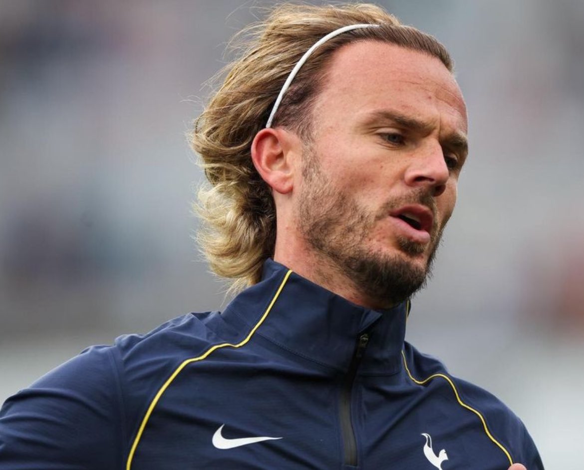 HotspurLane's tweet photo. 🚨🎙️ #THFC boss Roberto De Zerbi CONFIRMS James Maddison has a SMALL PROBLEM. 🤕

“Maddison has a small problem and I said I don't want to take any risks with anyone on this tour. He had a serious injury last season.”

- Alasdair Gold https://t.co/7H000RzHFC