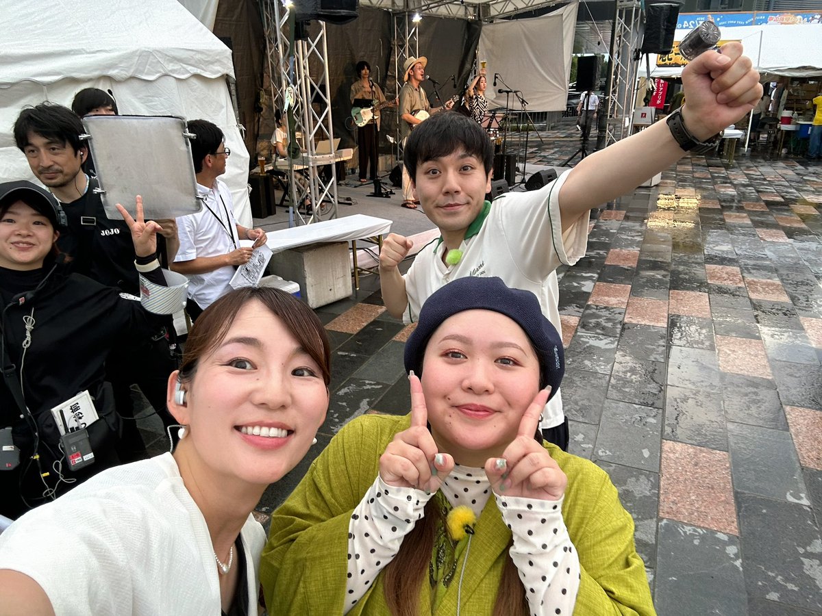 berry_summer's tweet photo. 本日は世間知らズのおふたりと地ビールフェスト甲府の会場からててて！TV生中継わをお届けします！美味しい地ビールに地フード、会場の盛り上がりをお伝えします。19時からぜひご覧ください！
#てててTV https://t.co/9KNAnL6DZz