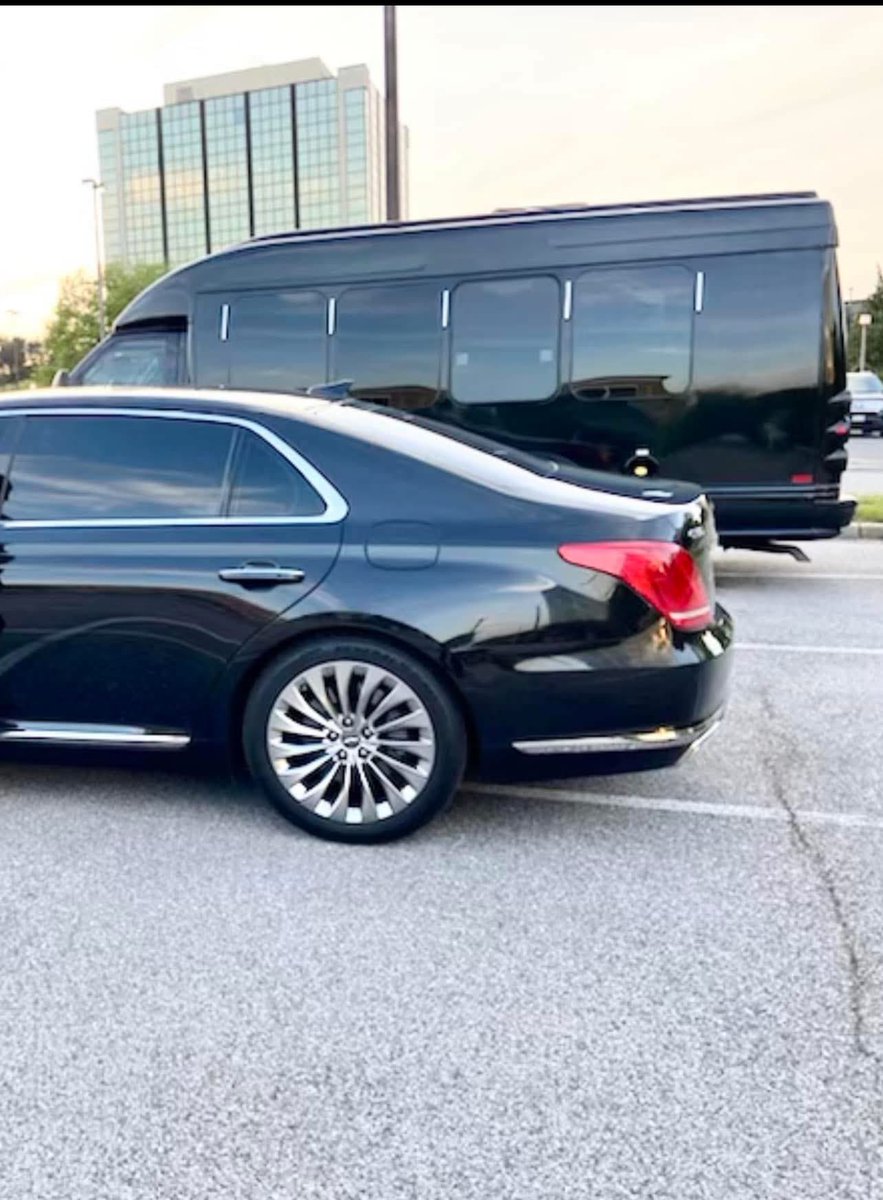 Coupleslimos's tweet photo. Your Southern Maryland Ground Transportation. #mdlimo #dcashuttle #southernmd https://t.co/igk9e9fX5r