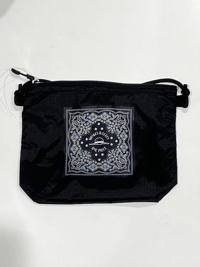 新商品】麦わらストア限定 BANDANA BOX LOGO ・サコッシュ ブラック