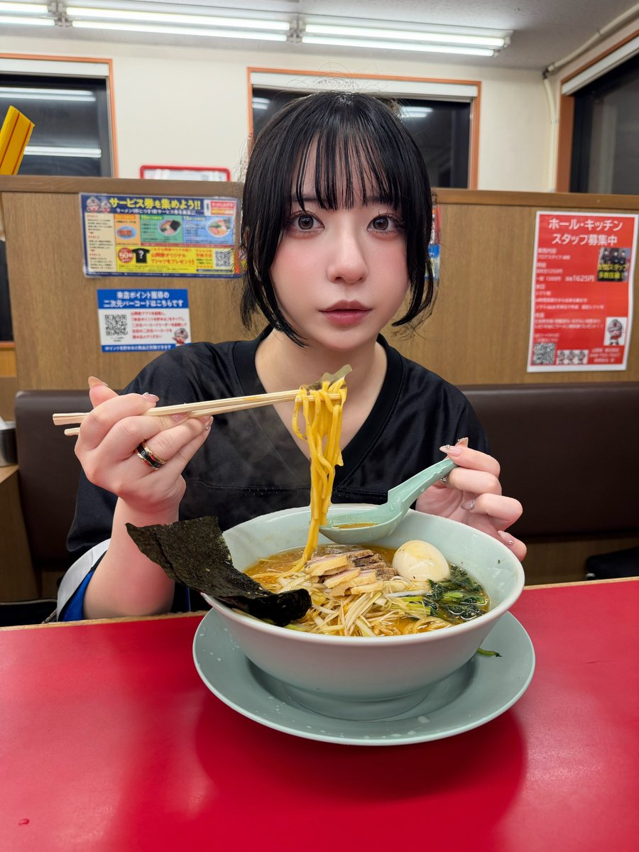 mizuki_asakura_'s tweet photo. 人生初山岡家🍜 https://t.co/vJfExbuqyC