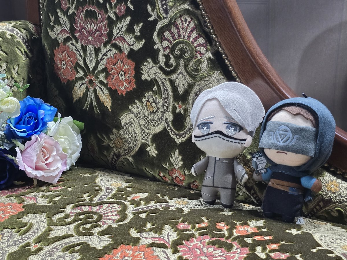 8Harutobi's tweet photo. #第五人格8arty
「あ、どうも。」的な感じで手で挨拶してくれたゆるっぺ
ひとりでだけデザインが変わっているかつ足元躓き注意のために2人がかりで介護されるゆるエマちゃん
うちのｲﾗｲｸﾝと会場内で知り合ったフレさんのフレさんのイソペ https://t.co/lMlKMyPSRf