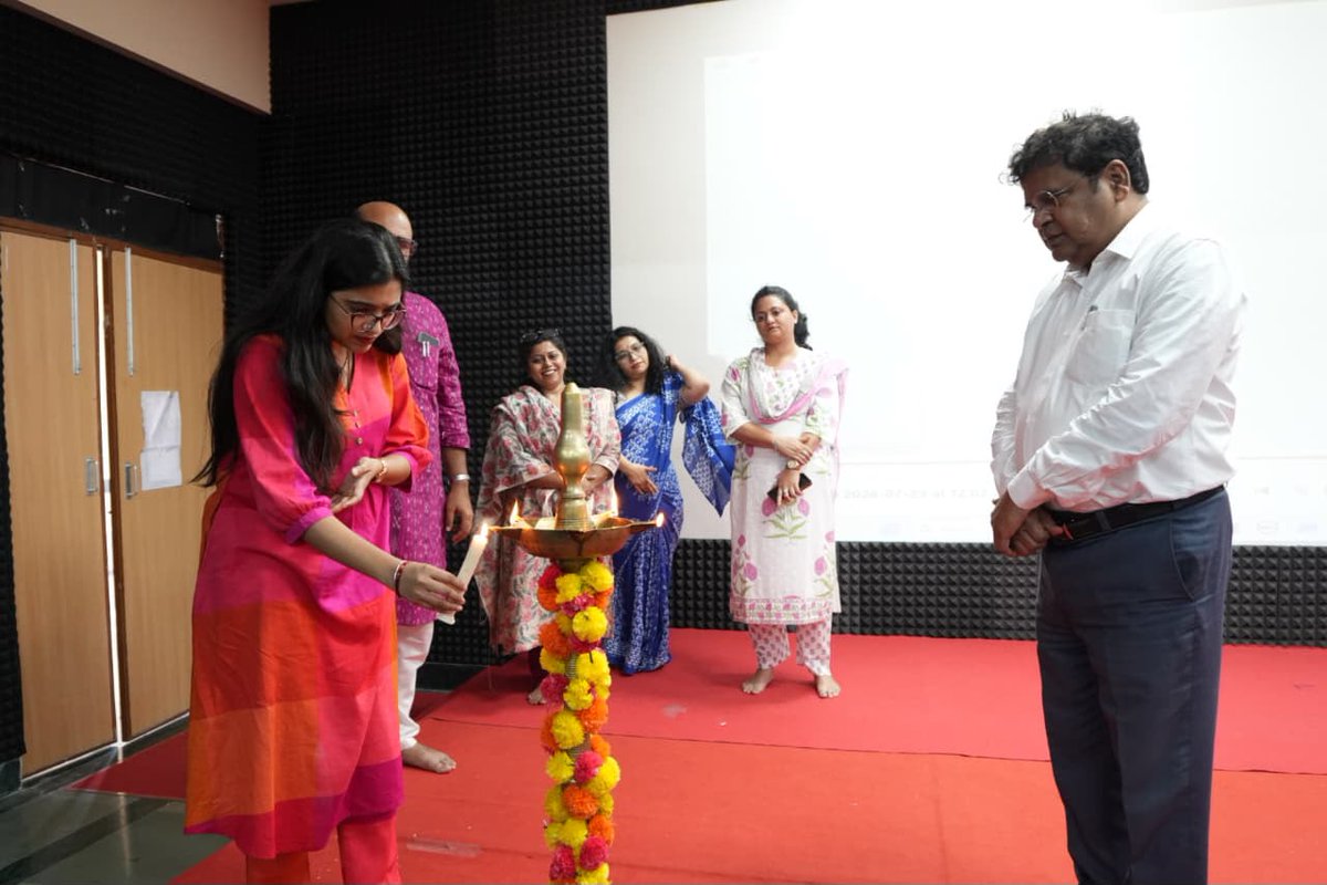 nift_bhopal1's tweet photo. Orientation Day 1 at NIFT Bhopal was a thoughtful introduction to what lies ahead. Between the morning sessions on campus guidelines to electives,it felt like a grounded start to a big journey.
We're excited to see how this chapter unfolds.
#Niftbhopal #Orientationday https://t.co/KpJzHjaWop
