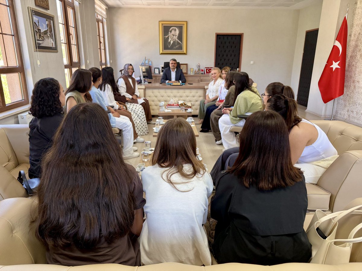 Kastamonuash's tweet photo. 🏛️ Tokat’tan Kastamonu’ya Kültür ve Gönül Köprüsü

Tokat Niksar Çocuk Evleri Sitesi Müdürlüğünden hizmet alan göz bebeğimiz çocuklarımızı ilimizde ağırlamanın mutluluğunu yaşadık.

https://t.co/9FCv57Ex16 https://t.co/EQFb2O19pC