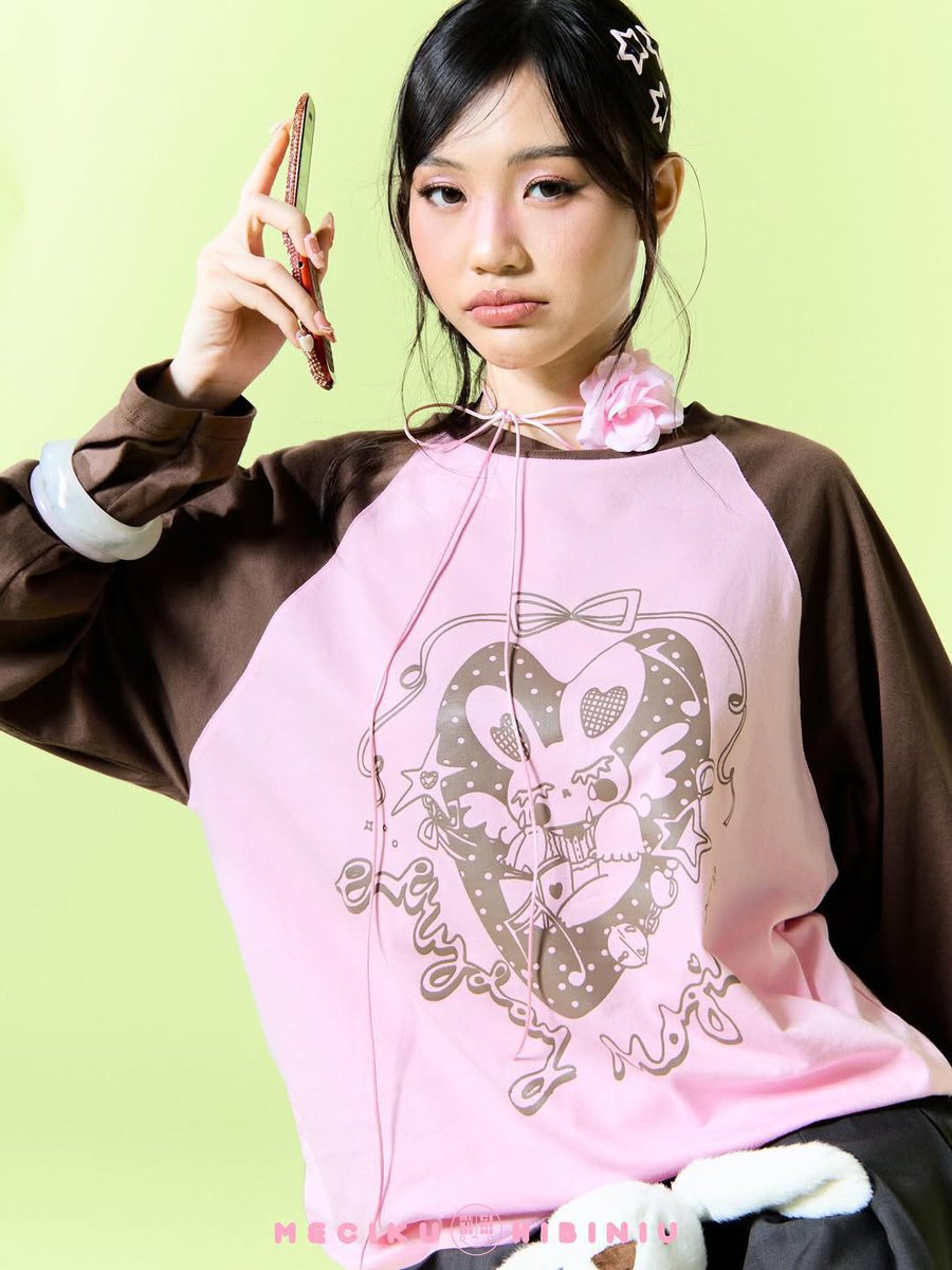 mieyasmie's tweet photo. TIM LONGSLEEVE WAJIB PANTENGIN

ini dia list local brand yang longsleeve nya pada lucu dan juga comfy buat daily https://t.co/bZWFtjEVWm