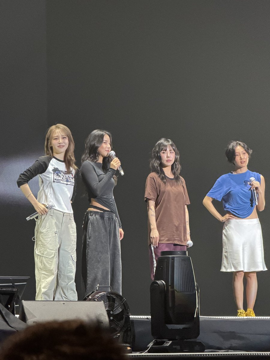 byulsexual's tweet photo. 이따 봐요~

#MAMAMOO #4WARD 
#MAMAMOO_2026_WORLD_TOUR
#MAMAMOOinSingapore https://t.co/LnFqeCn5V7