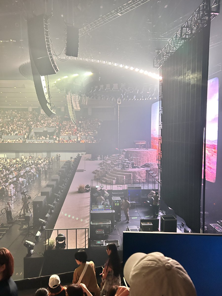 disdis0607's tweet photo. 座席がほぼ藤井風でした笑
#藤井風 https://t.co/XYq5RHZ2HY