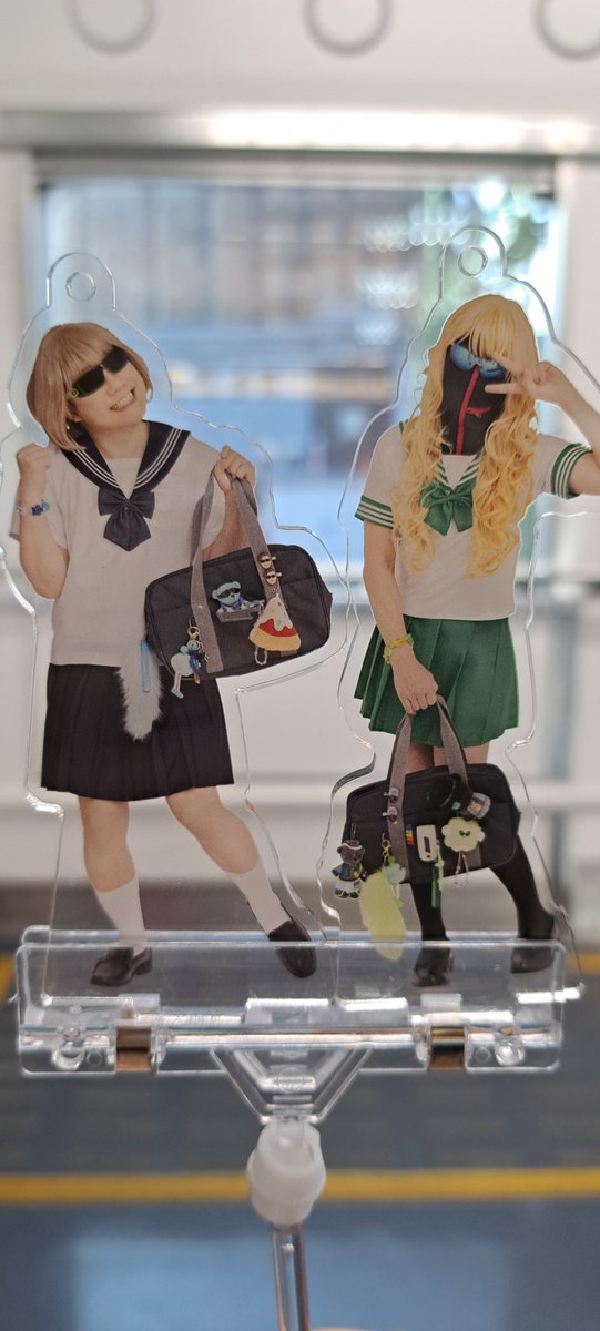 ReNgE_ChocoMint's tweet photo. 折り返しの始発電車で誰もいない所を狙って通学してるような写真が取れたので満足

 #ソウルメイト登校中 https://t.co/T0LDctGQ9S