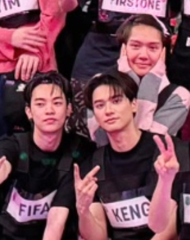whaytunule's tweet photo. เป็นลูก 1 ครั้ง เป็นลูกตลอดไป เอ็นดูอ่า ฟีฟ่าเป็นครอบครัวบัวเมืองกมกมนี่นา 🫳🏻🤍

#ครอบครัวบัวเมือง
#KengNamping #Fifa_th https://t.co/Wb8k4G1AGk